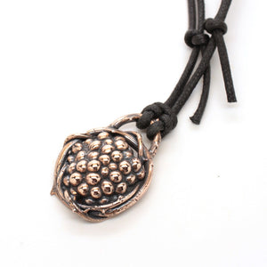 bronze blackberry + thorns