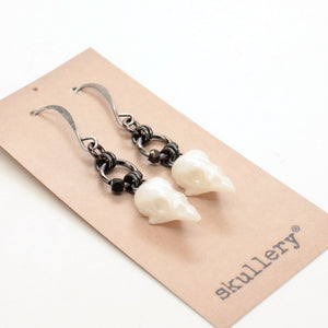 mini sparrow earrings - pearl