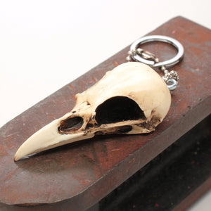 magpie skull keychain - bone